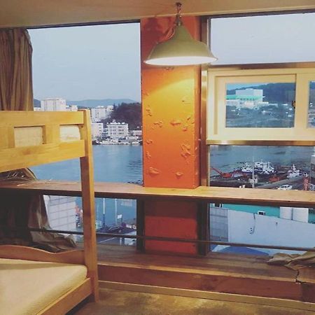 Lifeguesthouse Tongyeong Buitenkant foto