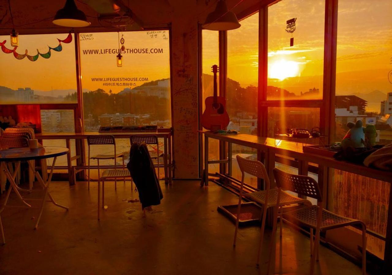 Lifeguesthouse Tongyeong Buitenkant foto