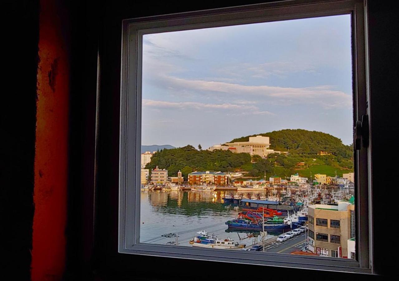 Lifeguesthouse Tongyeong Buitenkant foto