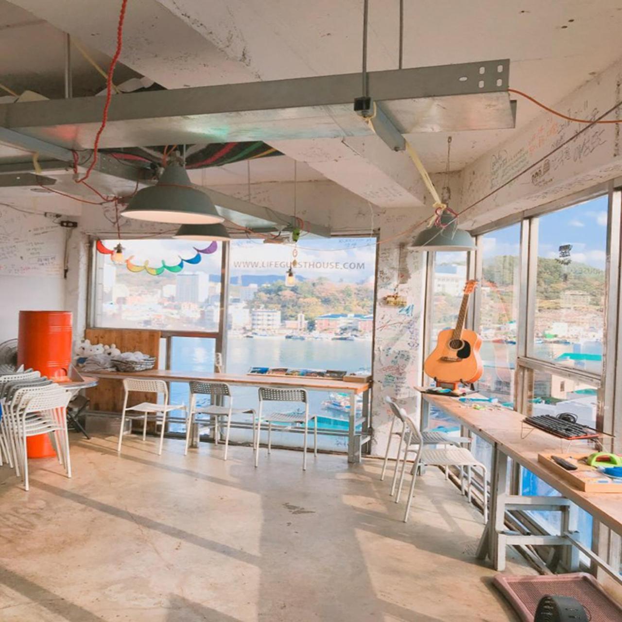Lifeguesthouse Tongyeong Buitenkant foto